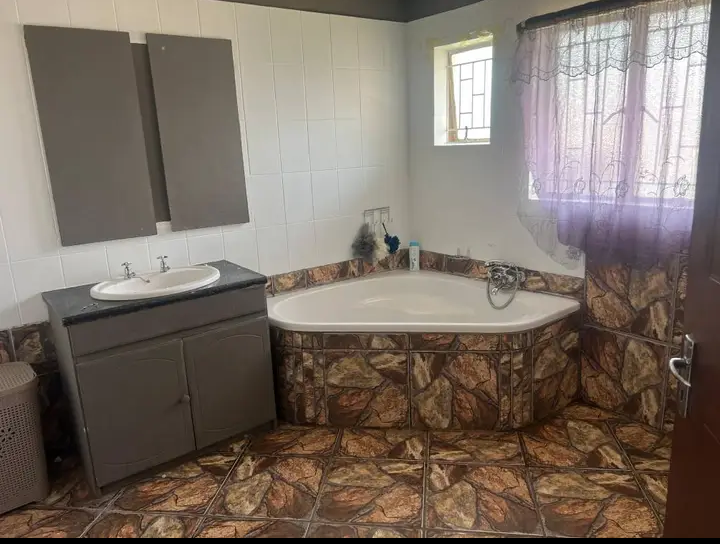 4 Bedroom Property for Sale in Roosheuwel North West